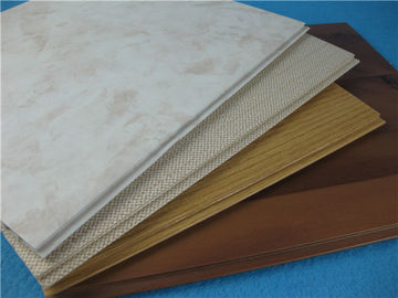 Tấm ốp tường Vinyl sang trọng cho trang trí nội thất phòng ngủ
