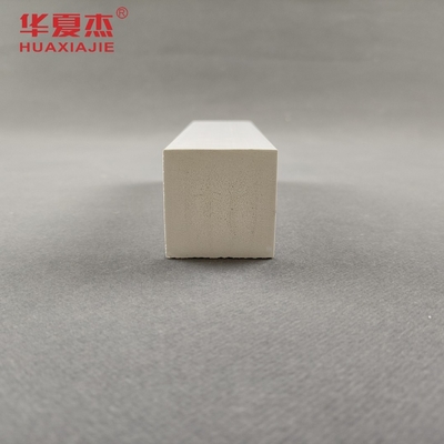 Bán hàng trực tiếp tùy chỉnh ván trang trí vinyl trắng 38mm x 39mm khuôn nhựa PVC trang trí hồ sơ trong nhà / ngoài trời