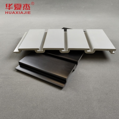 1,7kg / M Dễ dàng lắp đặt Tấm PVC Slatwall Vật liệu trang trí trong nhà Tấm tường nhà để xe