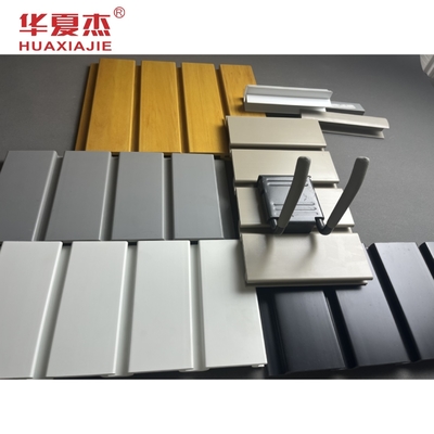 Bề mặt nhẵn PVC Slatwall Bảng điều khiển nhà để xe Vật liệu trang trí trong nhà