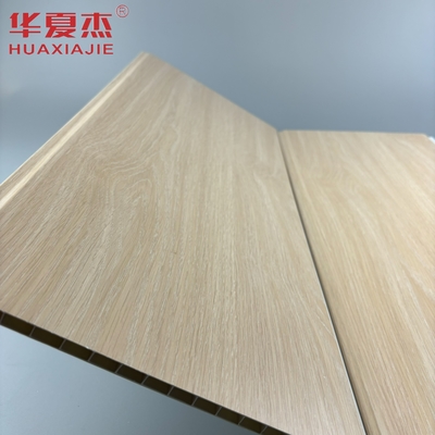 Thiết kế hiện đại màu sồi tấm tường PVC hình U tấm nội thất PVC chống ẩm vật liệu xây dựng