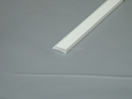 PVC trong nhà Trim Molding bề mặt mịn cho một cái nhìn bóng mượt và chuyên nghiệp