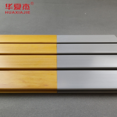300mm X 17mm PVC Slatwall Panel với chiều dài tùy chỉnh và khả năng chống va chạm tuyệt vời