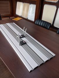 Giá tốt. Bảng màu đá sa thạch lắp ráp tấm Slatwall UPVC để lưu trữ 2,44m * 11cm * 2cm trực tuyến
