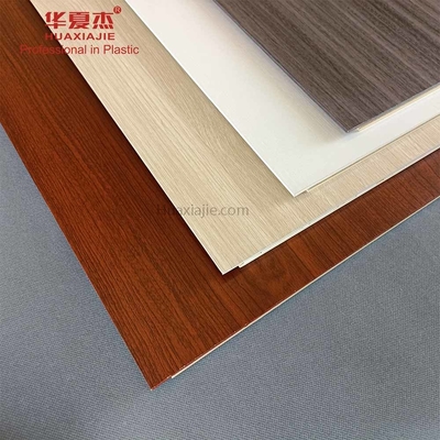 Giá tốt. Bảng tường Wpc 2800 * 600 * 9mm để trang trí tường nhà trực tuyến