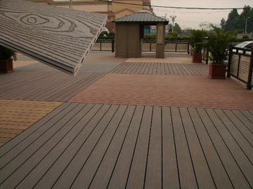 Giá tốt. Ván sàn gỗ rắn thân thiện với môi trường UV Proof WPC trực tuyến