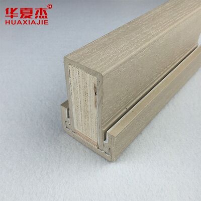 Chất lượng Hình khung cửa WPC bền lâu chống nước với mô hình hạt gỗ cho sử dụng bên trong và bên ngoài nhà máy