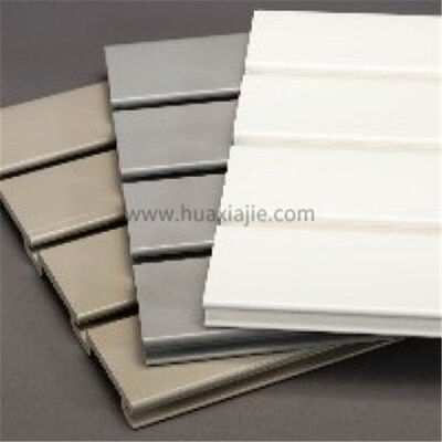 Giá tốt. Tấm PVC Slatwall Kháng Khuẩn Bề Mặt Mịn và Khả Năng Chống Cháy Tuyệt Vời cho Trưng Bày Bán Lẻ Vệ Sinh Trực tuyến