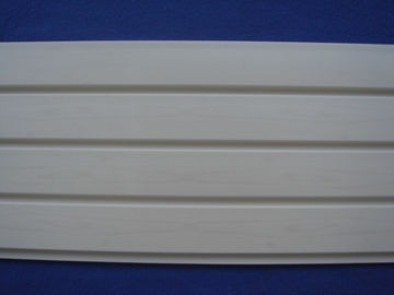 Giá tốt. Tấm nhựa PVC PVC Slatwall / Tấm tường trắng có rãnh để lưu trữ tầng hầm trực tuyến